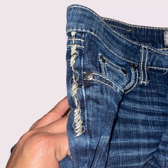 BKE Sabrina Women’s Size 29 Denim Jean Shorts Blue Wash - Picture 6 of 8